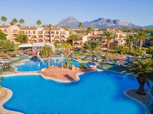 Grande piscine lagon de l Albir Garden Resort